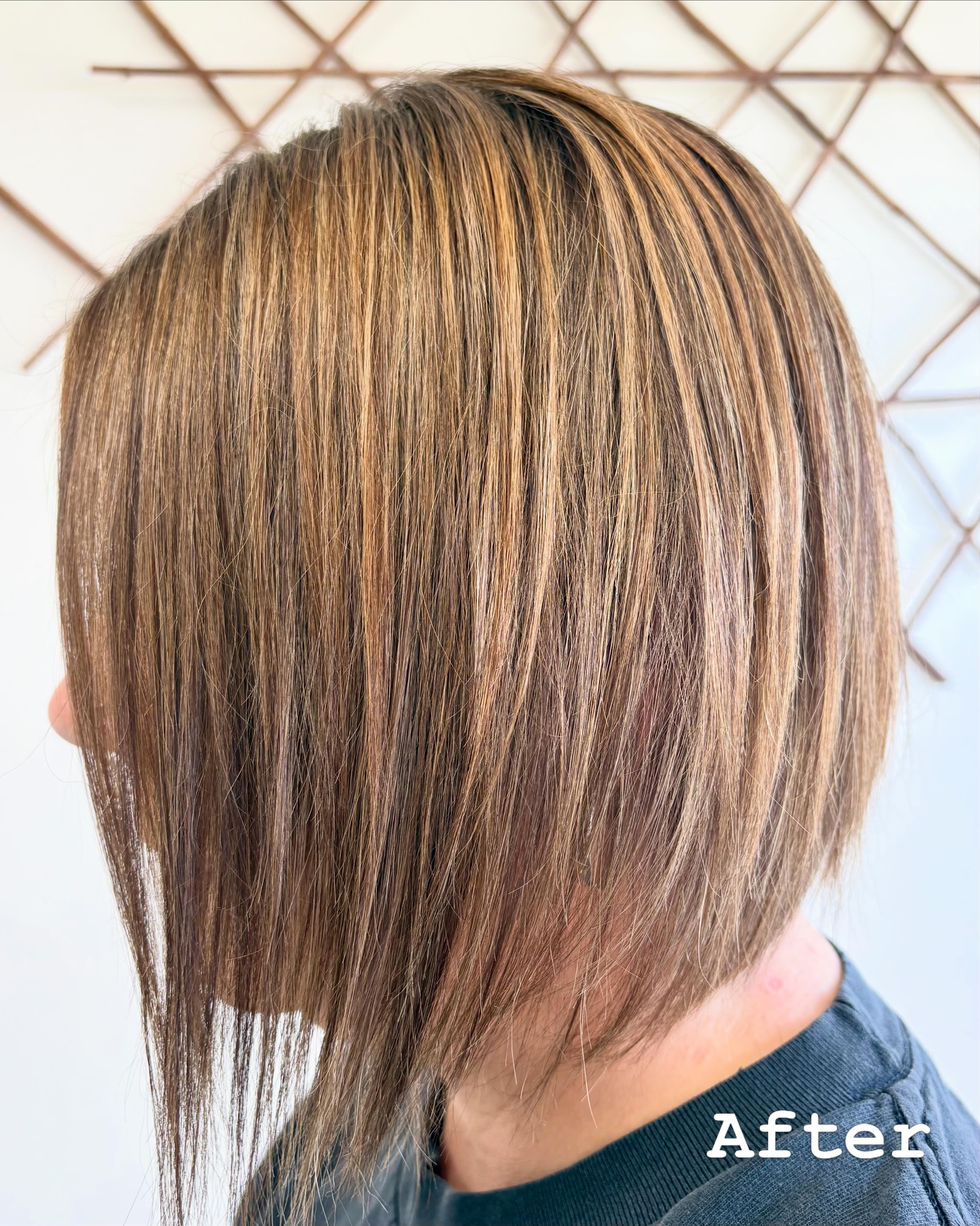 First step toward blonde ✨

Breaking up years of box color is a process, and healthy hair always comes first. Today was the first step in this blonde journey—lifting through old artificial color, creating dimension, and setting the foundation for future lightening sessions.

Beautiful results don’t happen overnight, but with patience and the right plan, we’ll get there while keeping the hair looking and feeling its best. 💛

#BlondeJourney #HairTransformation #BoxColorCorrection  #HairByDawnCohan #TrustTheProcess