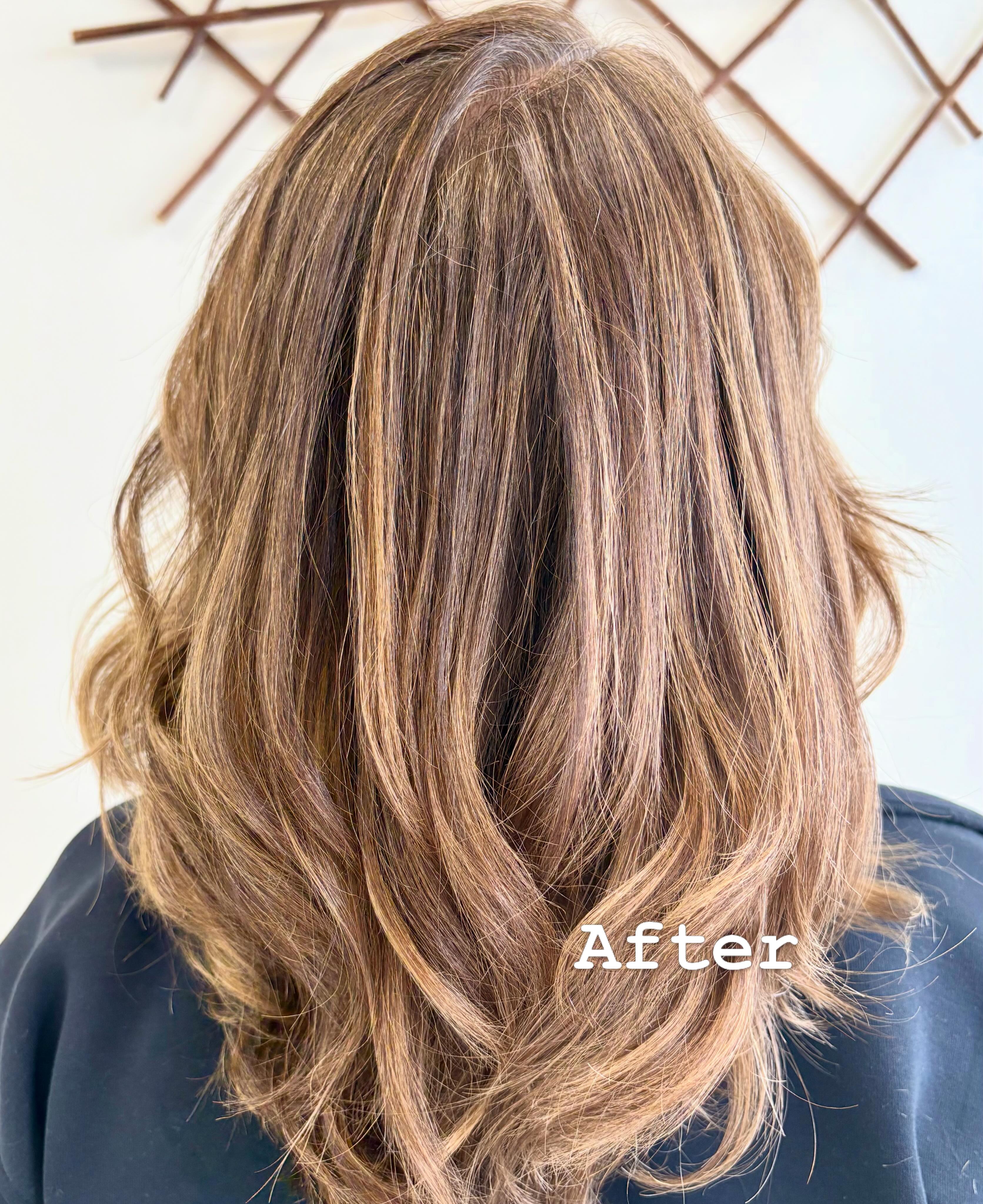 ✨ Grey Blending Refresh ✨

Not ready to go fully grey? Grey blending is a beautiful way to soften and camouflage grey while maintaining a natural, dimensional look.

Using a customized combination of highlights and lowlights, I blended the grey into the overall color, reducing harsh lines and creating a softer grow-out. The result is a seamless, natural-looking color that keeps maintenance lower and confidence higher.

If you’re looking for a more subtle approach to managing grey hair, grey blending may be the perfect solution.

#GreyBlending #GreyCamouflage #hairbydawncohan #nilesmihairstylist