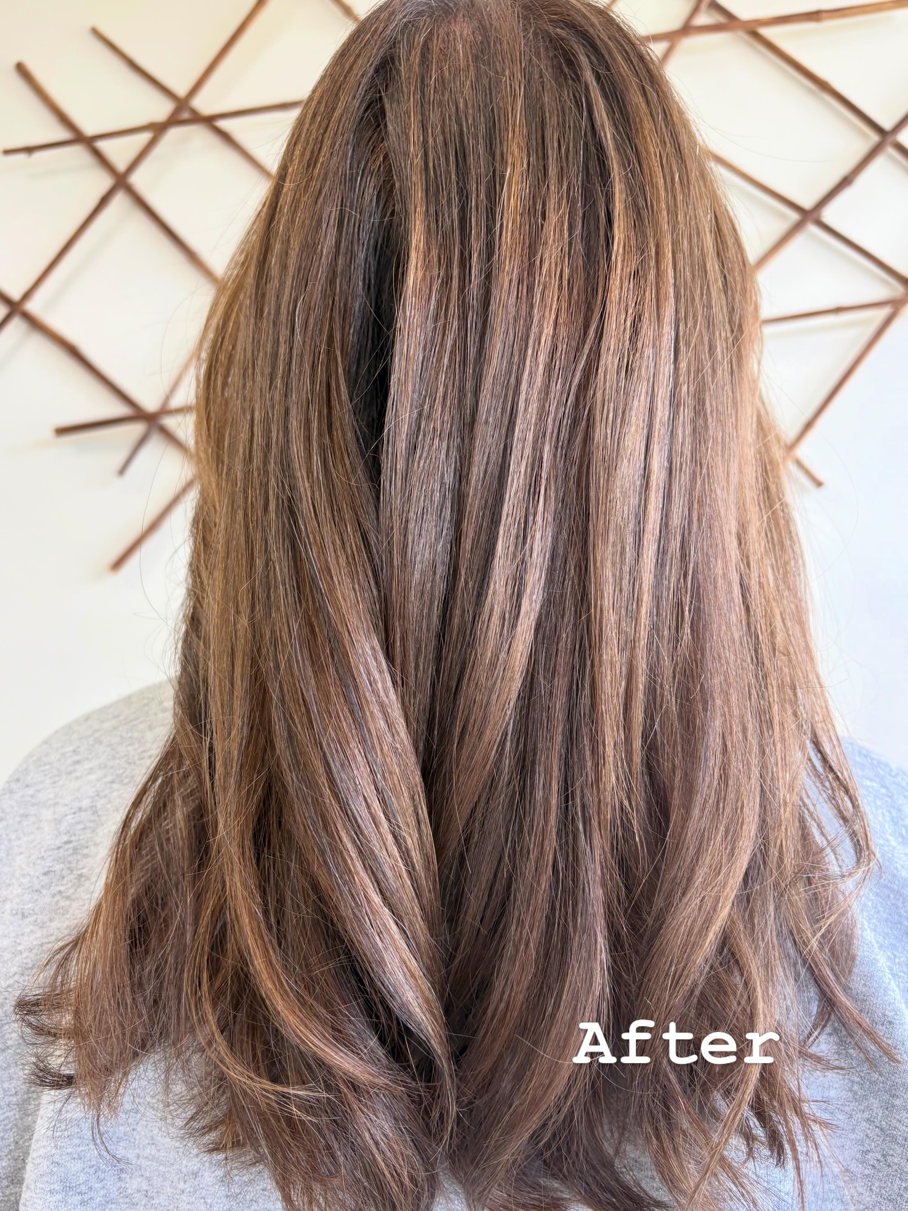 Grey camouflage doesn’t have to mean flat or cool. ✨

This transformation softly blends grey while keeping the hair looking natural, dimensional, and warm. Thoughtfully placed highlights and lowlights create depth and movement, while warm tones add softness and shine. The result is a low-maintenance color that diffuses grey beautifully without looking overly highlighted or one-dimensional.

#GreyBlending #GreyCamouflage #DimensionalColor #WarmBrunette #hairbydawncohan