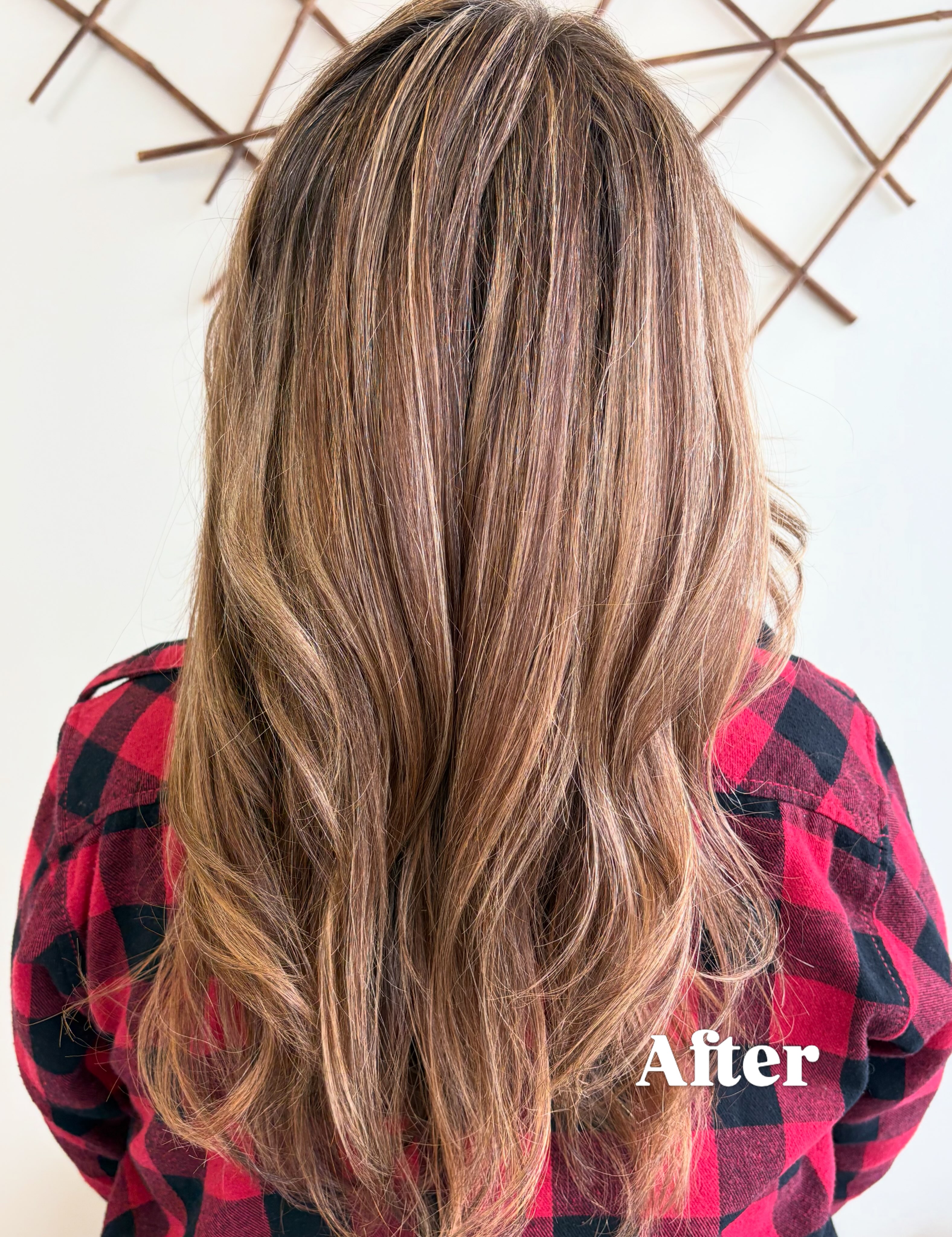 A little strategic placement can make a BIG difference ✨

A few babylights to softly blend the greys, paired with lots of lowlights to bring back the depth and dimension. The result? A natural, multi-dimensional blend that feels soft, rich, and lived-in. 🤎✨ #hairbydawncohan #nilesmihairstylist